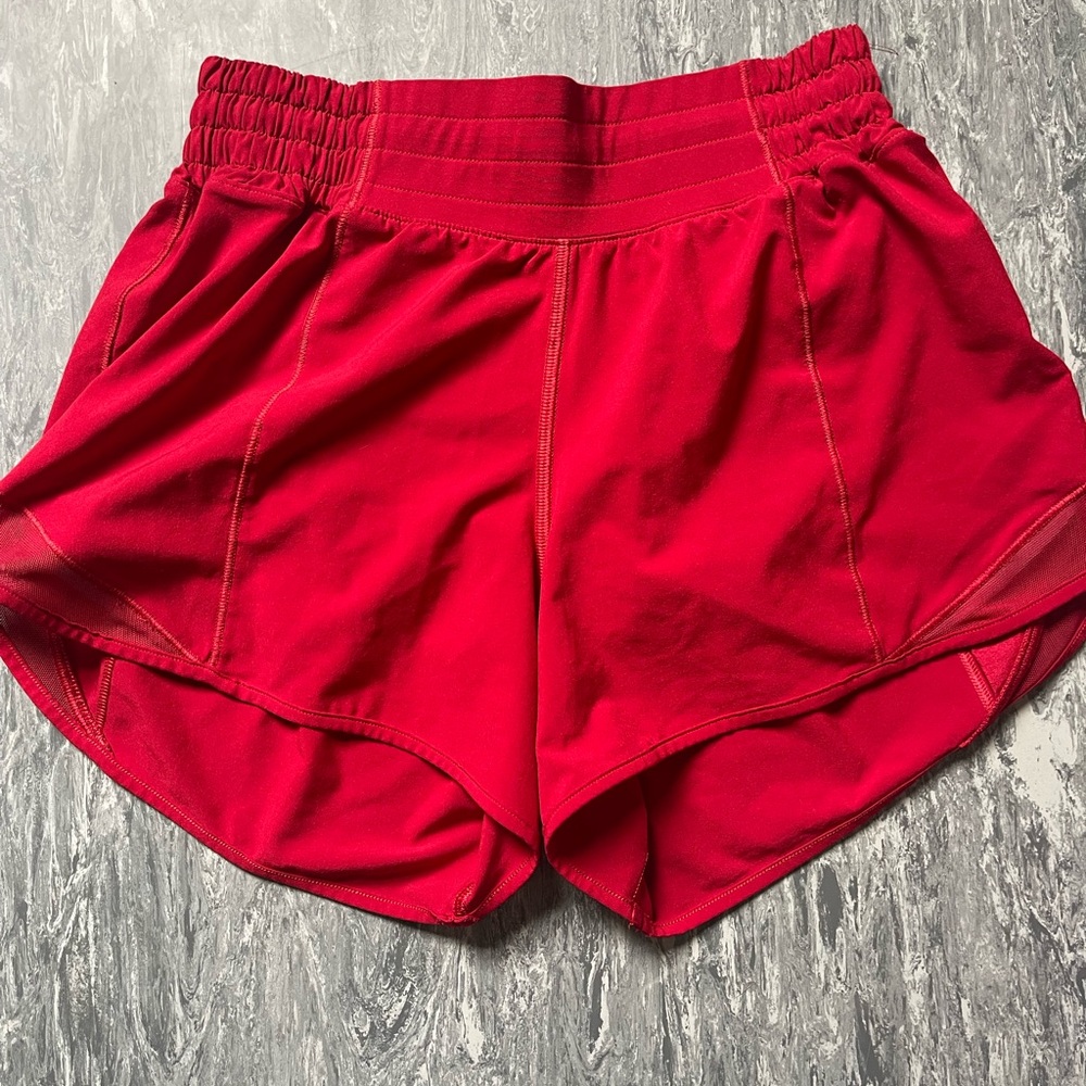 Lululemon Hottie Hot 4” shorts